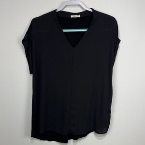 Pleione Black Cap Sleeve V-Neck Blouse. Size Small